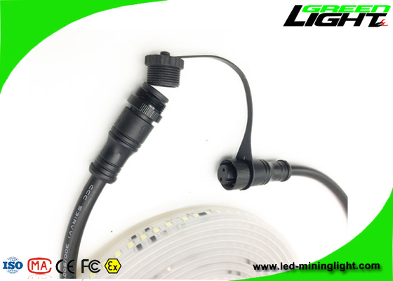 أضواء قطاع مرنة LED فائقة السطوع SMD خارجية 5500K-6000k 16W / M مقاومة للحريق