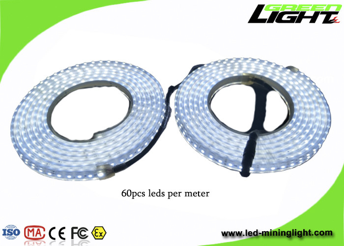 مضاد للانفجار 5500k 22Lum LED شريط مرن خفيف SMD5050 مع IP68 مقاومة الصدمات 5m / roll عالية السطوع DC24V